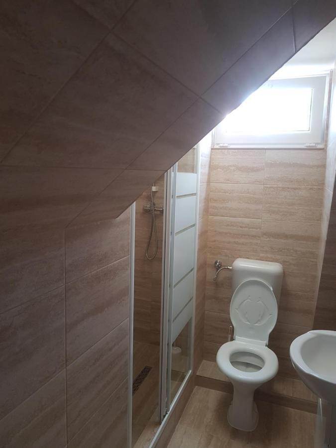 Lara Guest House Sfantu Gheorghe  Exterior photo